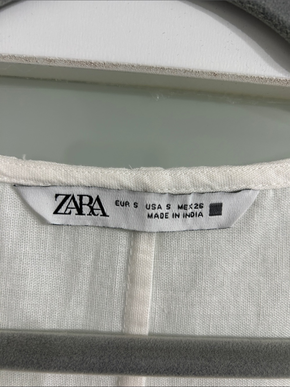 Zara LINEN DRESS  White with Olive Green Embroidery. size Small/Medium. - Picture 2 of 5